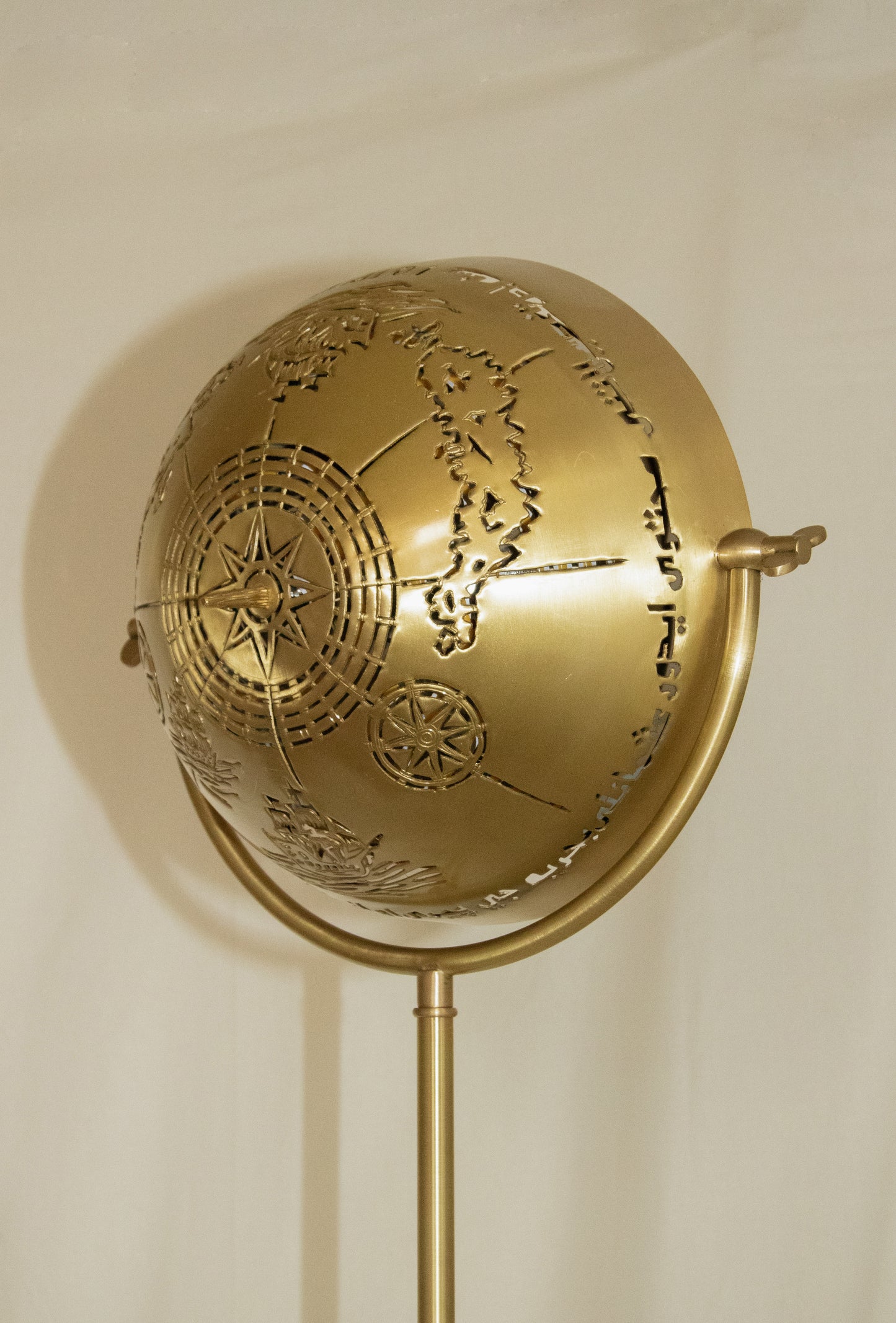 Piri Reis haritalı lambader